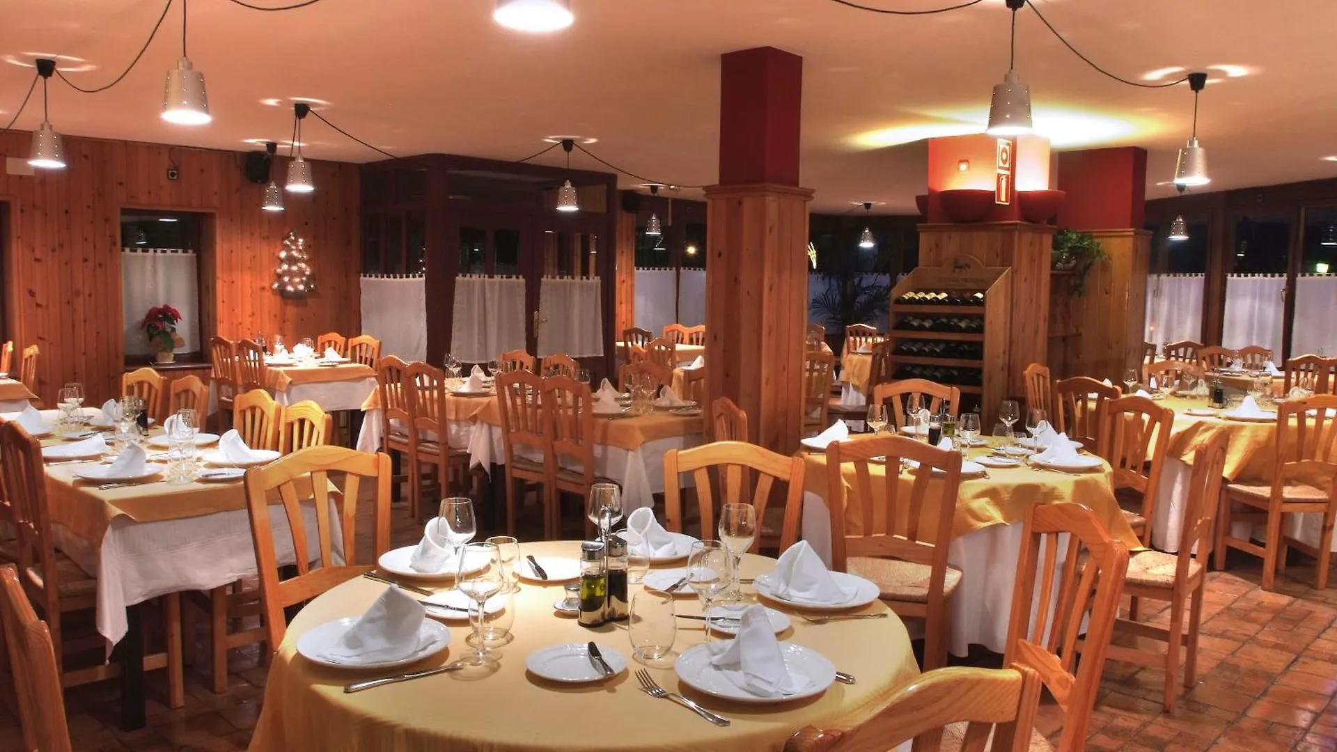 Hotel Vilagaros  Garos
